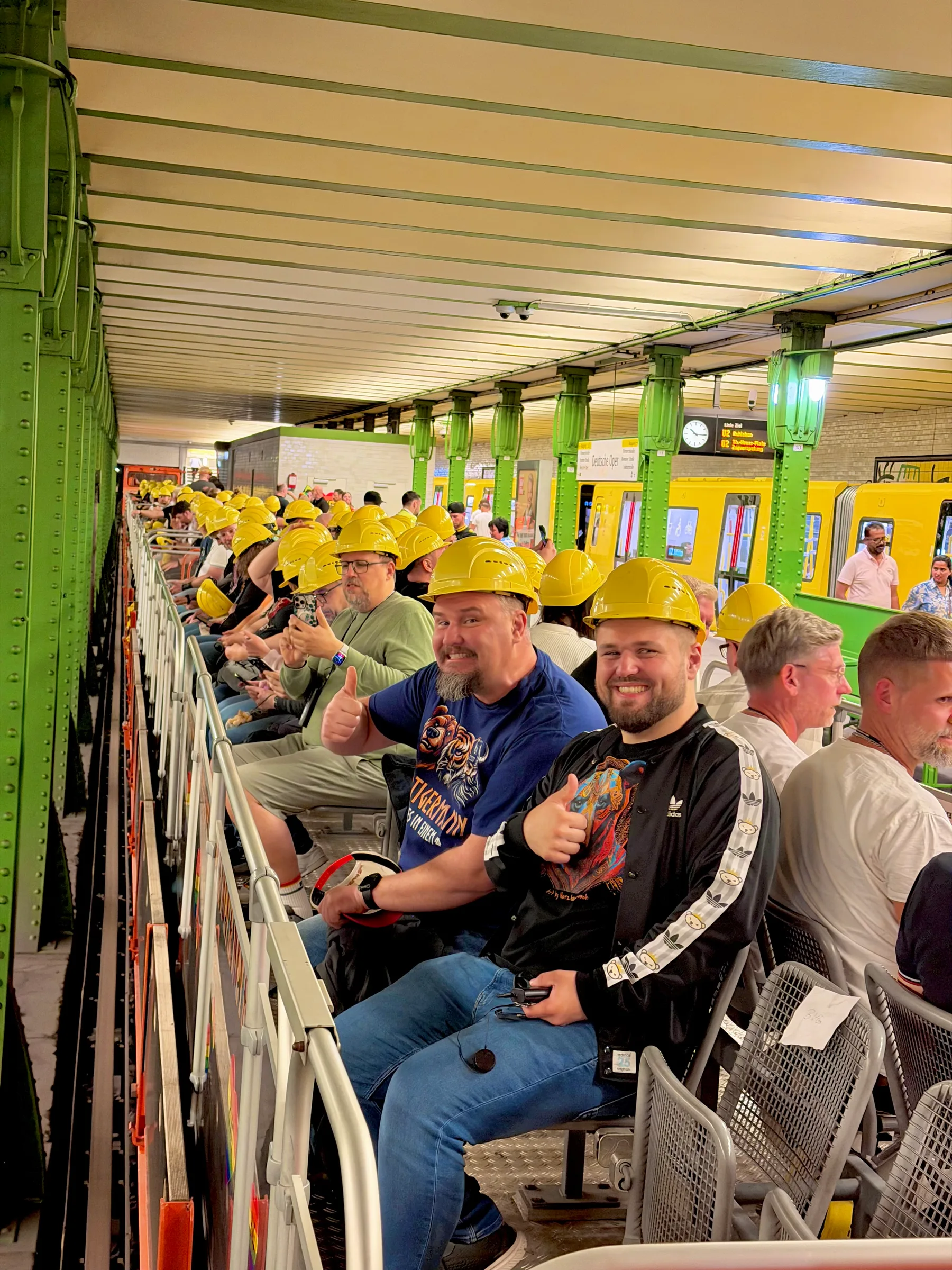 Pride-Fahrt im U-Bahn-Cabrio — photo 9