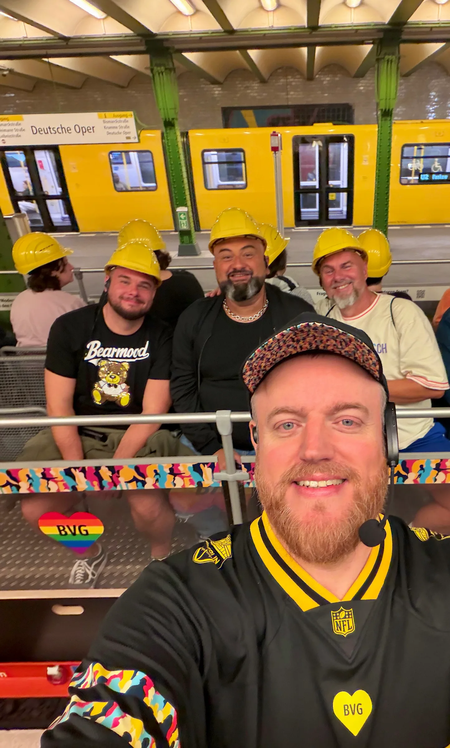 Pride-Fahrt im U-Bahn-Cabrio — photo 10
