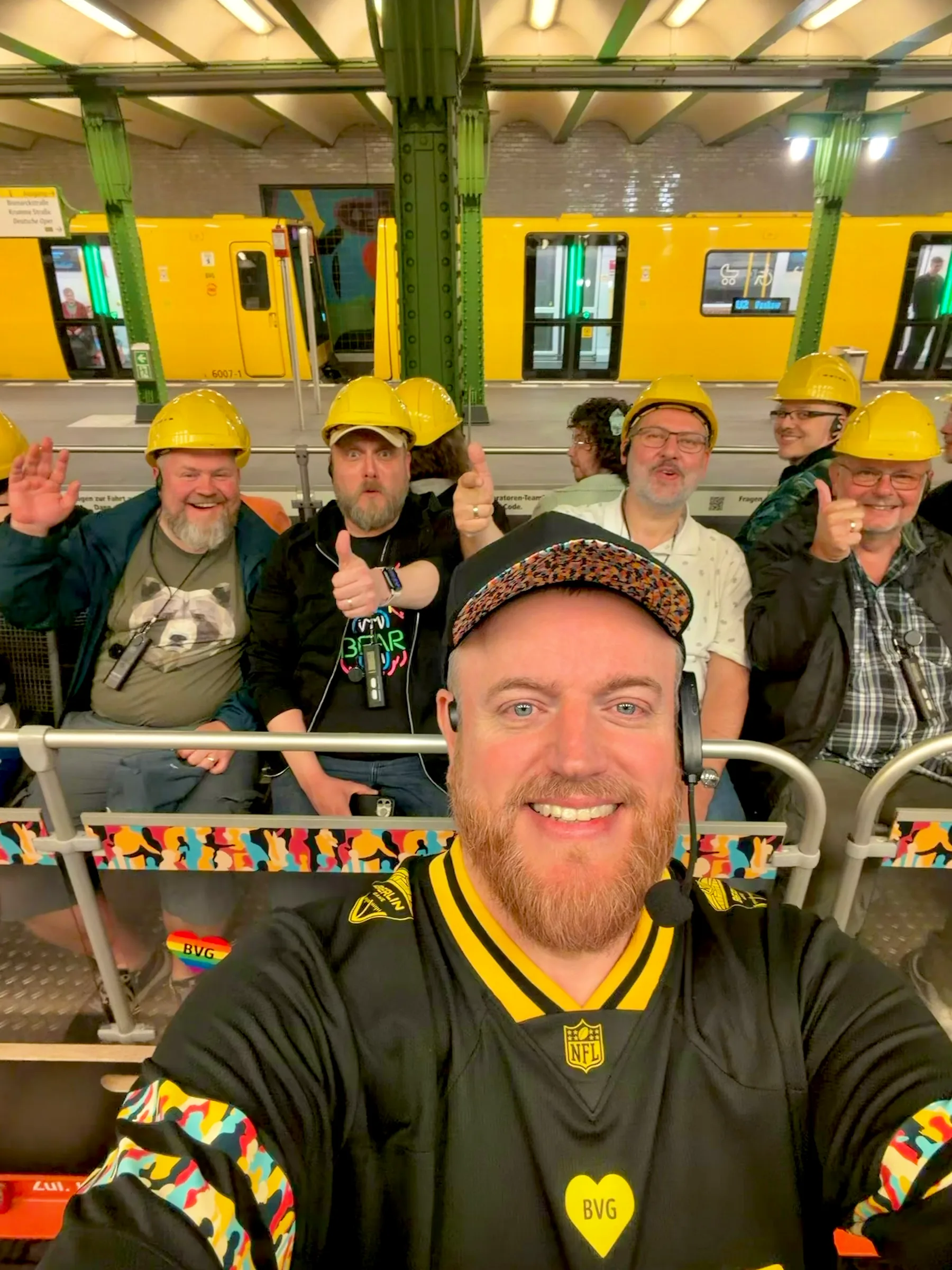 Pride-Fahrt im U-Bahn-Cabrio — photo 11